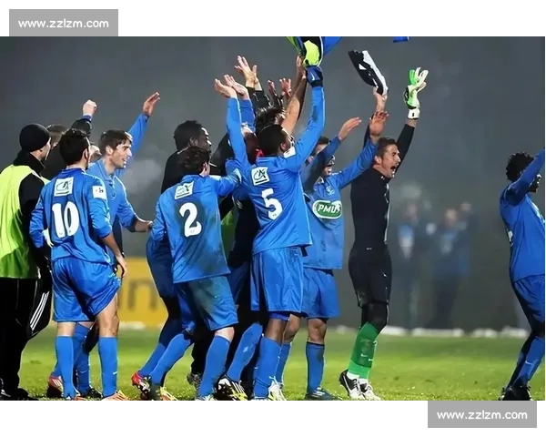 南特主场迎战兰斯：两队争夺关键三分，角逐法甲中游名次